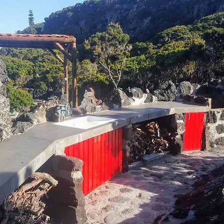 Casa Do Cagarro * São Roque do Pico